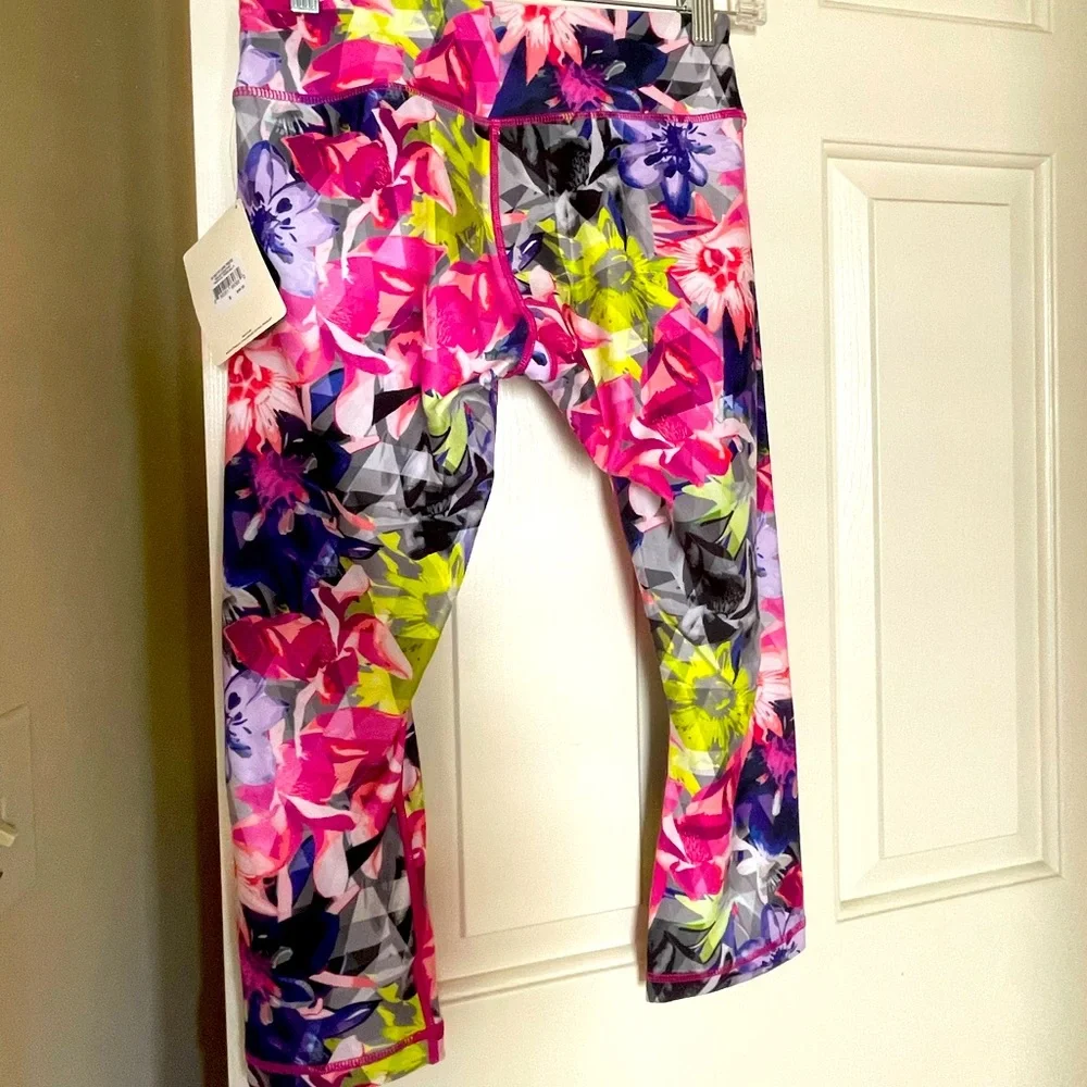 Reebok Capri | Size (XS) | Brand new with tag